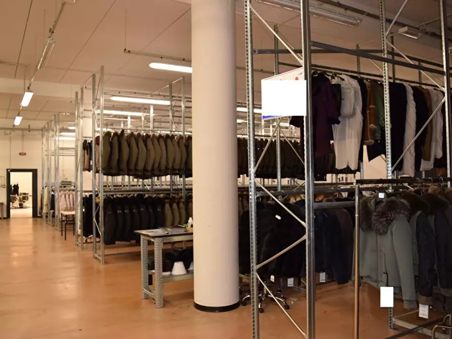 Immagine 20 di Capannone industriale in affitto  a Montelupo Fiorentino