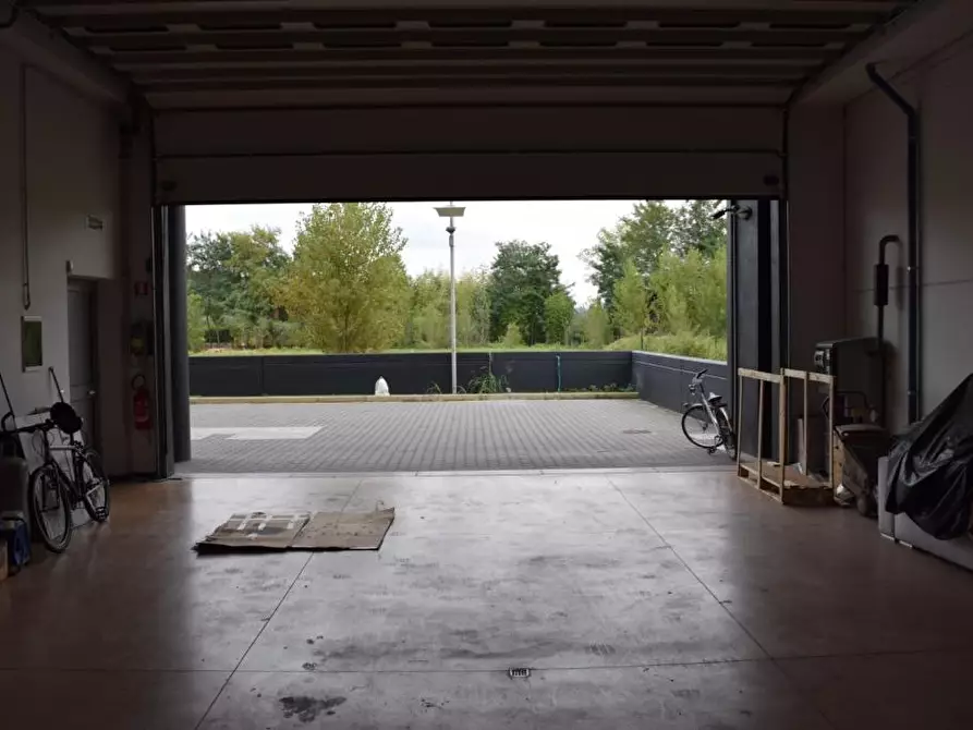 Immagine 21 di Capannone industriale in affitto  a Montelupo Fiorentino