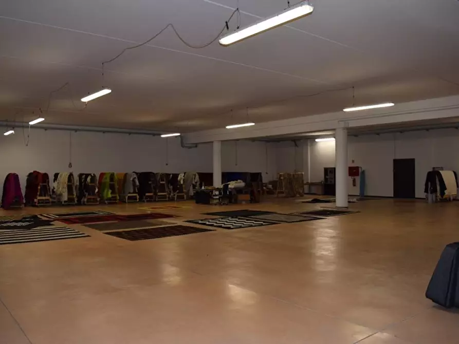 Immagine 28 di Capannone industriale in affitto  a Montelupo Fiorentino