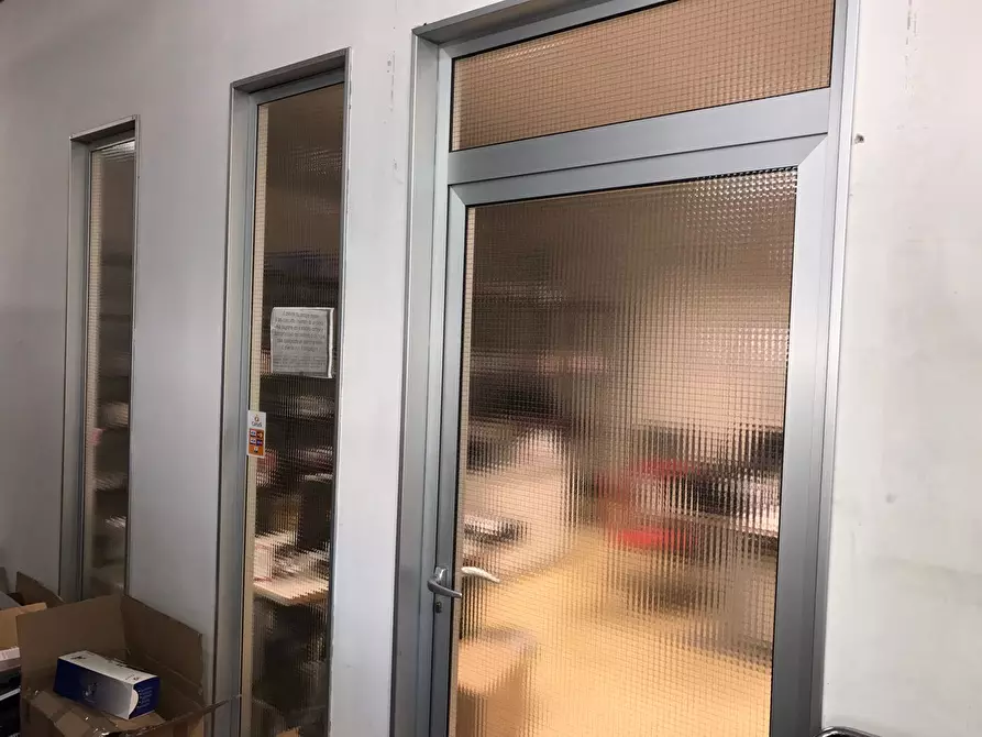 Immagine 3 di Attività commerciale in affitto  a Vinci