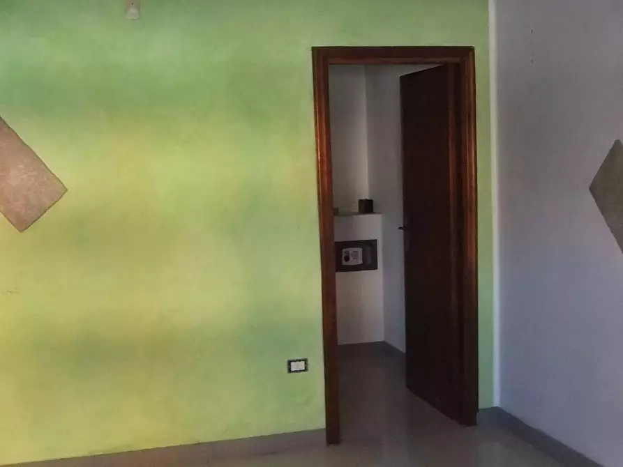 Immagine 5 di Ufficio in affitto  a Vinci