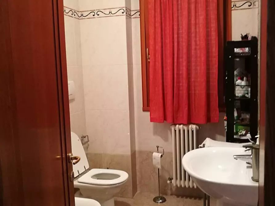 Immagine 9 di Appartamento in affitto  a Empoli