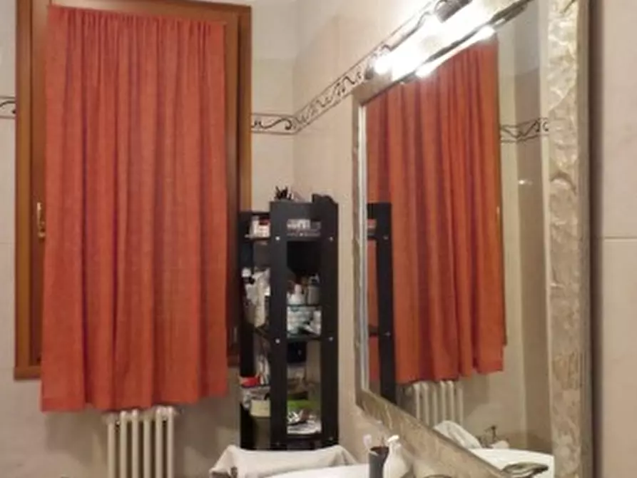 Immagine 10 di Appartamento in affitto  a Empoli