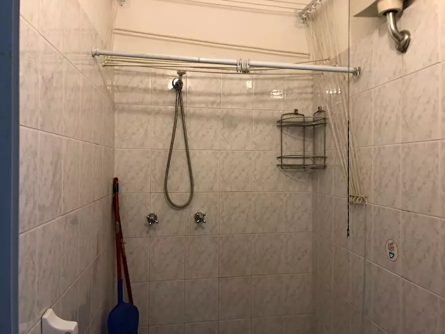 Immagine 11 di Appartamento in affitto  a Empoli