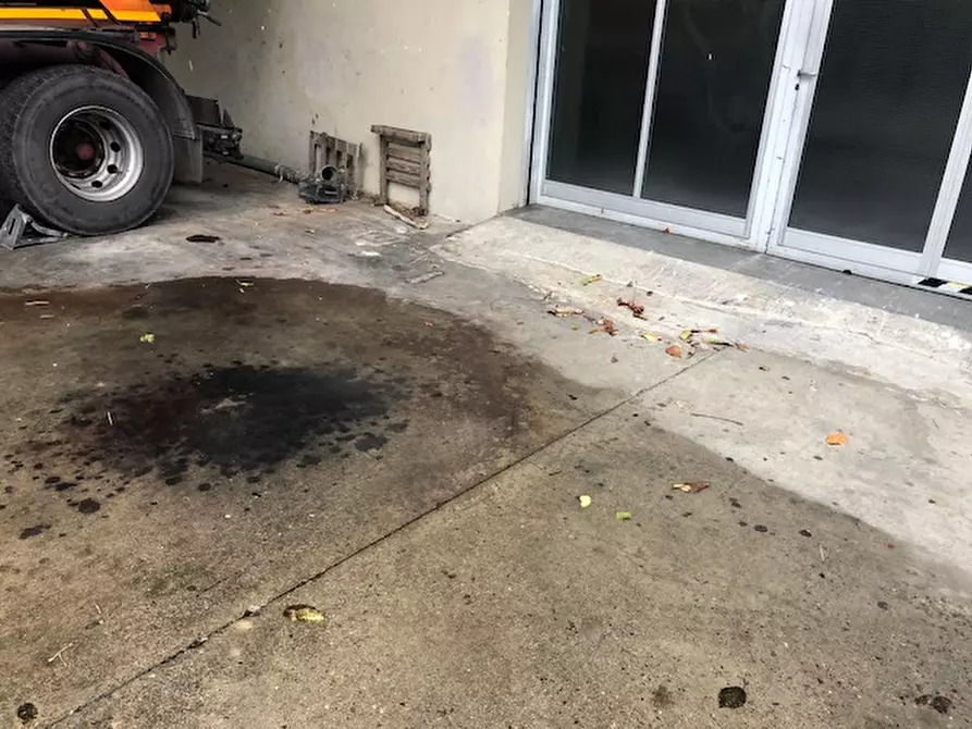 Immagine 2 di Attività commerciale in affitto  a Empoli