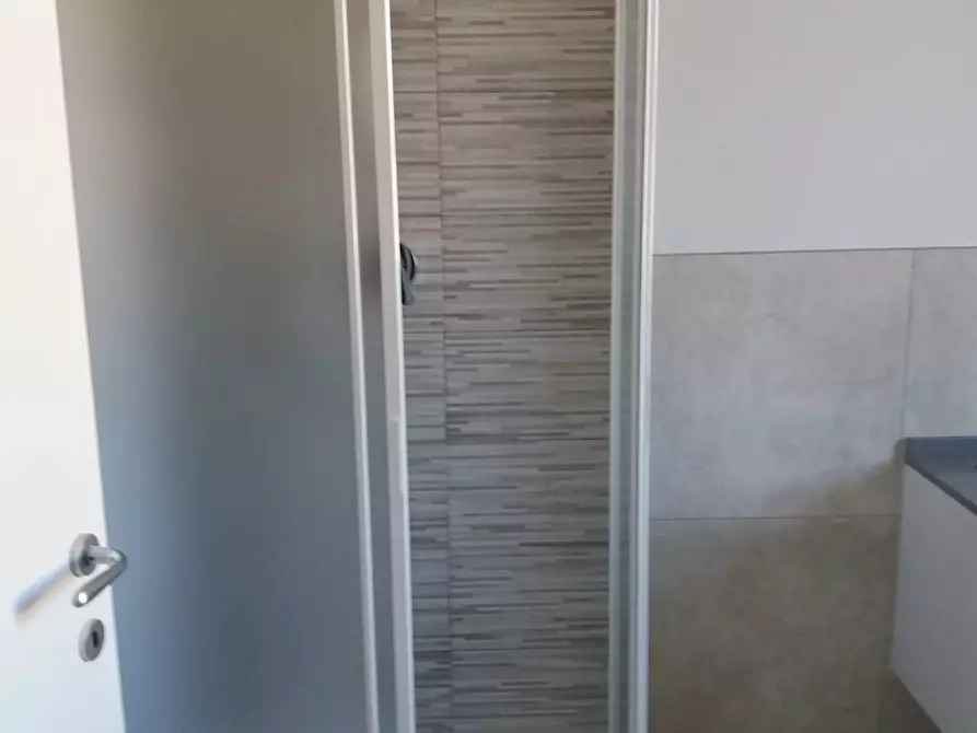 Immagine 8 di Attico in affitto  a Empoli