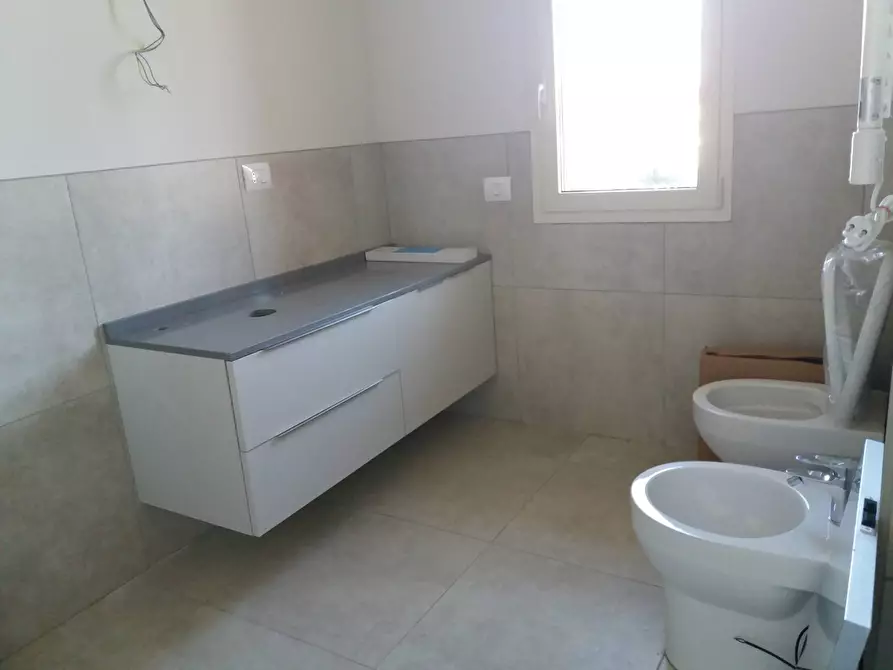 Immagine 9 di Attico in affitto  a Empoli