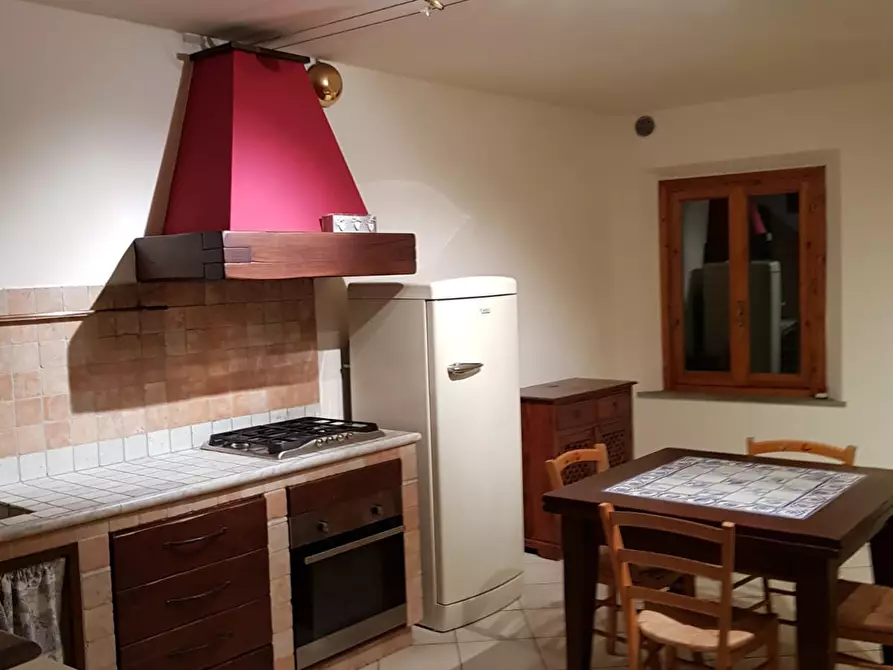Immagine 3 di Appartamento in affitto  a Capraia E Limite