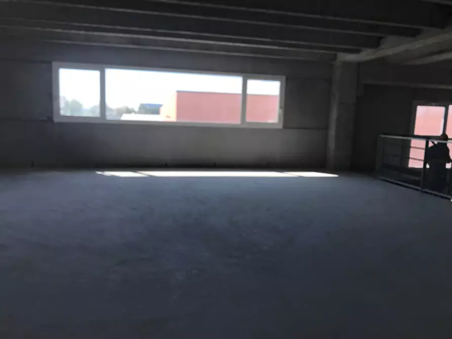 Immagine 8 di Capannone industriale in affitto  a Empoli