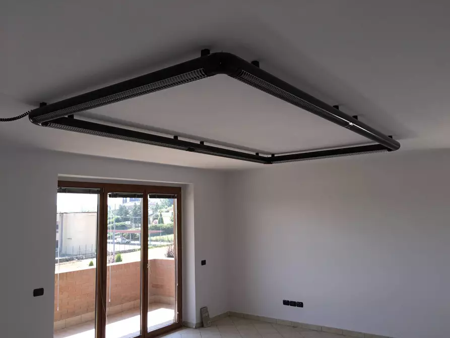 Immagine 13 di Attività commerciale in affitto  a San Miniato