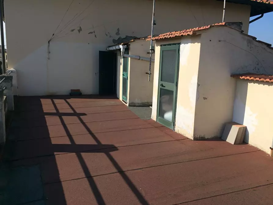 Immagine 5 di Camera in affitto  a Empoli