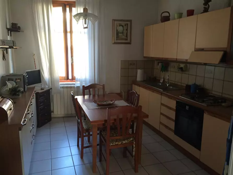Immagine 3 di Camera in affitto  a Empoli