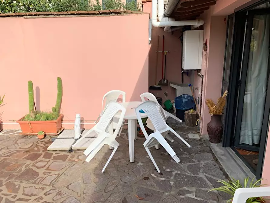 Immagine 15 di Appartamento in affitto  a Empoli