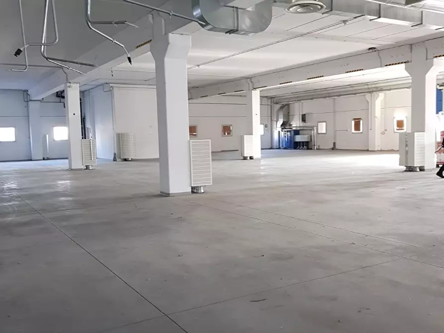 Immagine 3 di Laboratorio in affitto  a Empoli