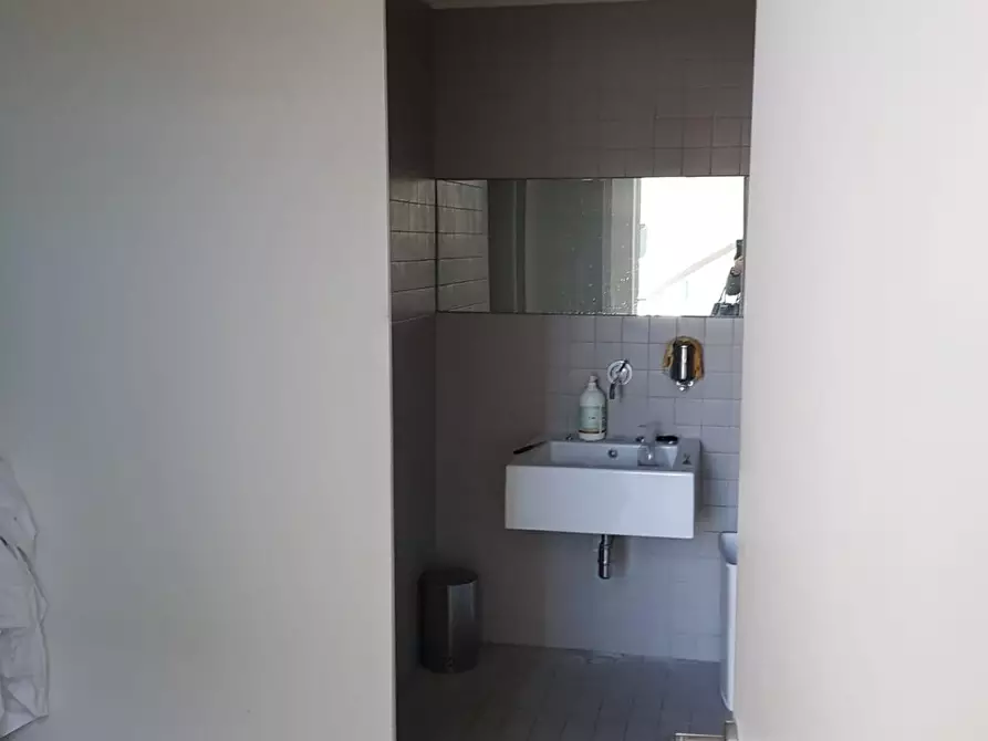 Immagine 5 di Laboratorio in affitto  a Empoli