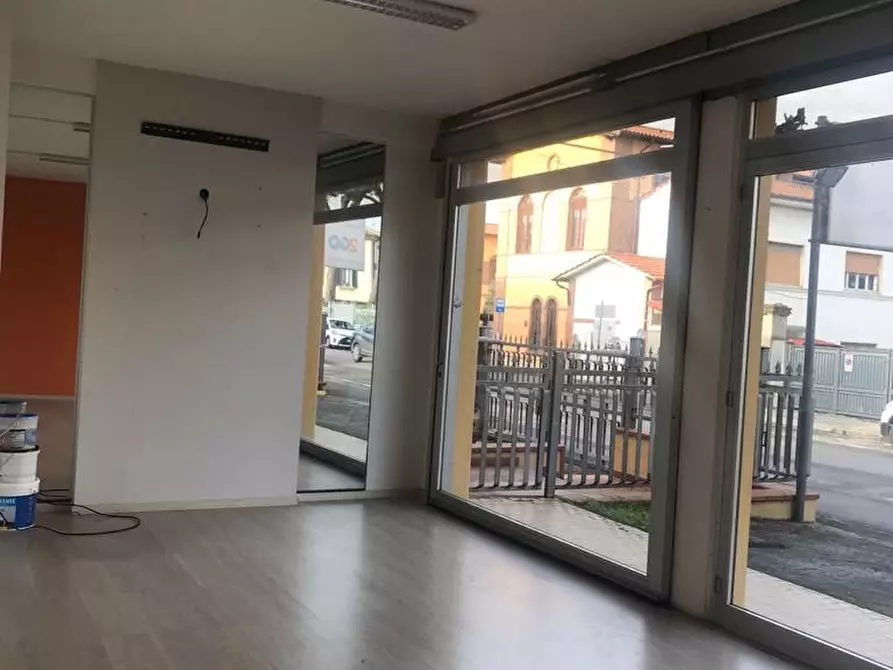 Immagine 1 di Attività commerciale in affitto  a Fucecchio