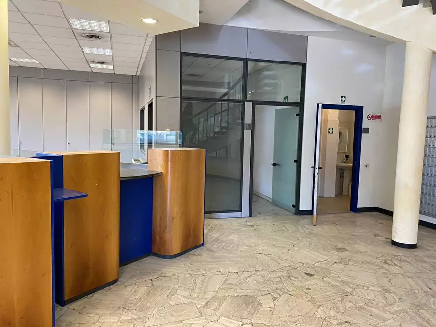 Immagine 4 di Ufficio in affitto  a Empoli