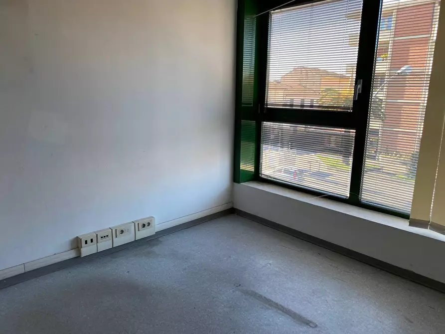 Immagine 7 di Ufficio in affitto  a Empoli
