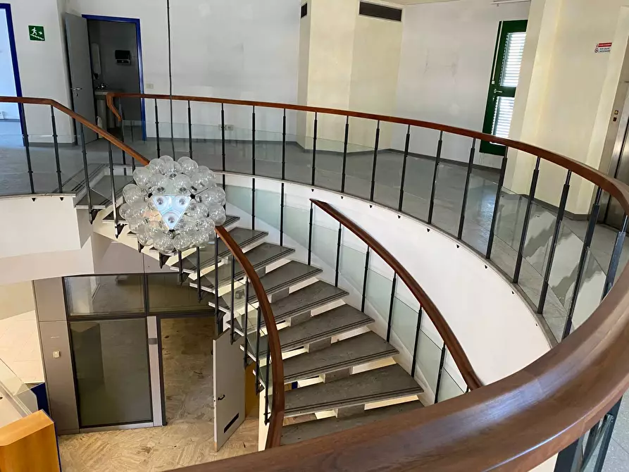 Immagine 8 di Ufficio in affitto  a Empoli