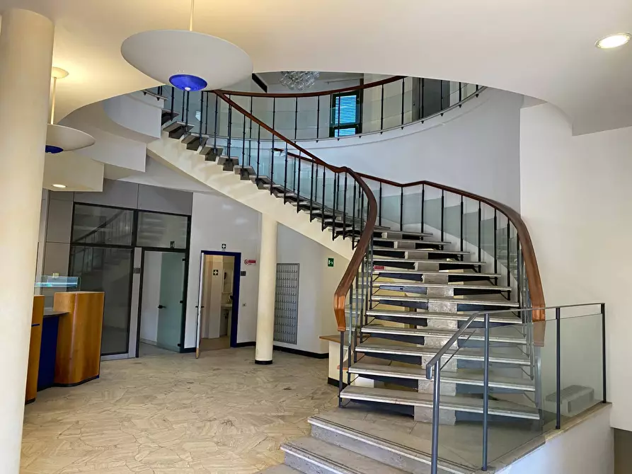 Immagine 9 di Ufficio in affitto  a Empoli