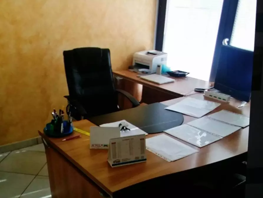 Immagine 2 di Ufficio in affitto  a San Miniato
