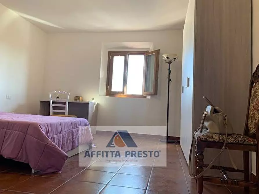 Immagine 4 di Camera in affitto  a Empoli