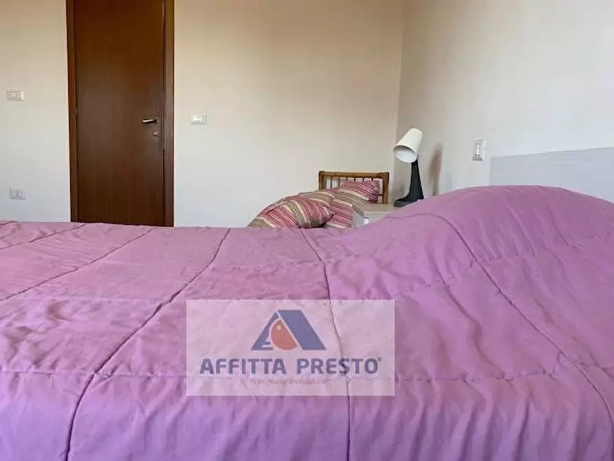 Immagine 6 di Camera in affitto  a Empoli