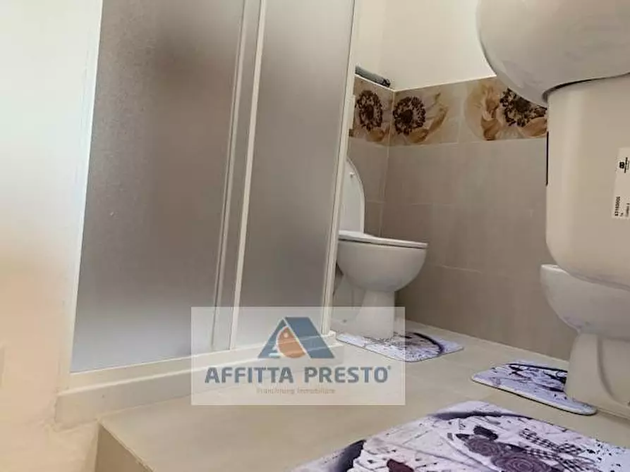 Immagine 9 di Camera in affitto  a Empoli