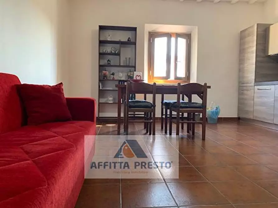 Immagine 14 di Camera in affitto  a Empoli