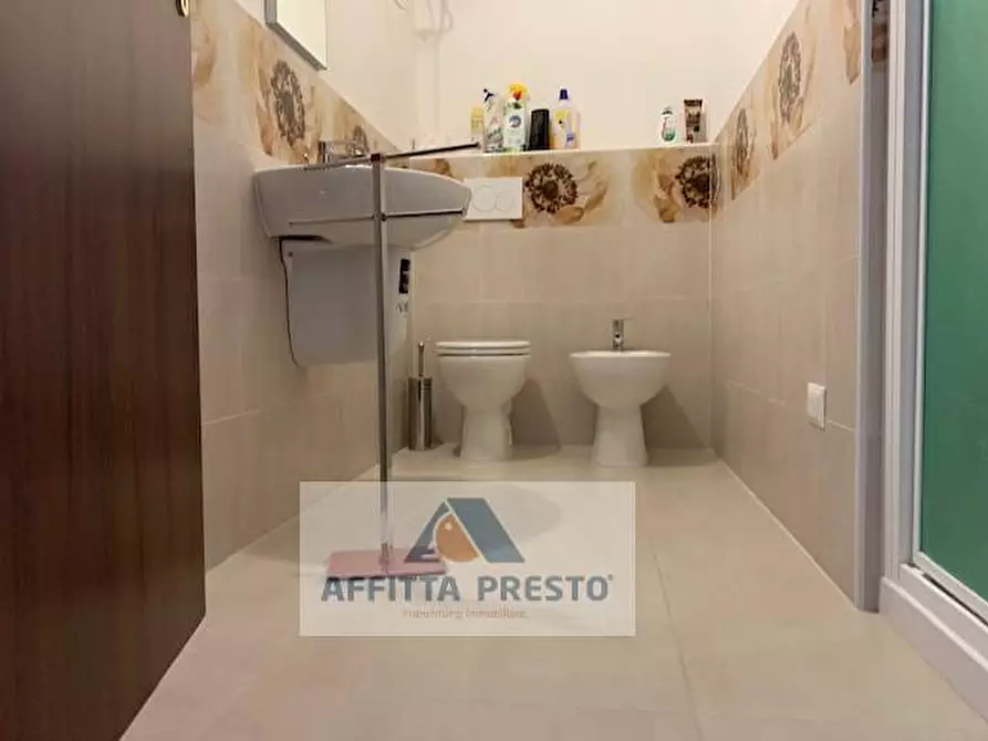 Immagine 3 di Camera in affitto  a Empoli