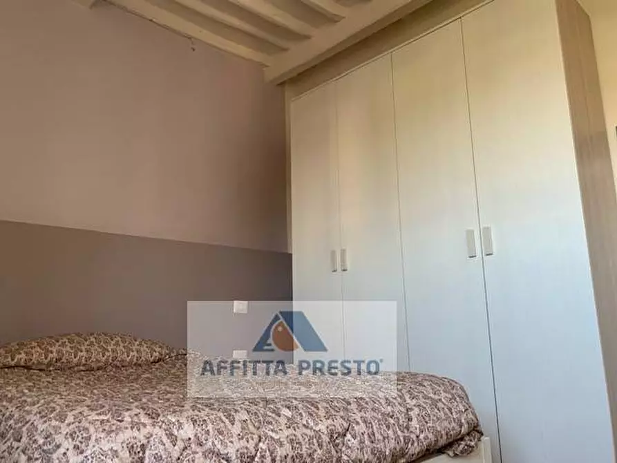 Immagine 9 di Camera in affitto  a Empoli