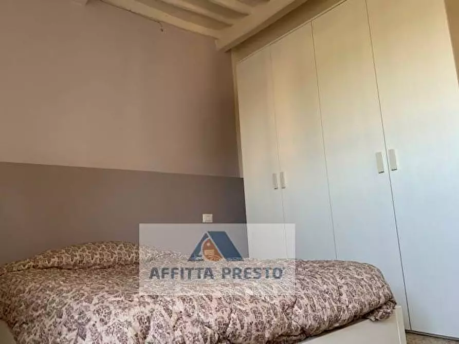 Immagine 10 di Camera in affitto  a Empoli