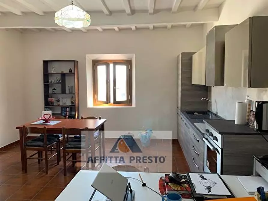 Immagine 19 di Camera in affitto  a Empoli