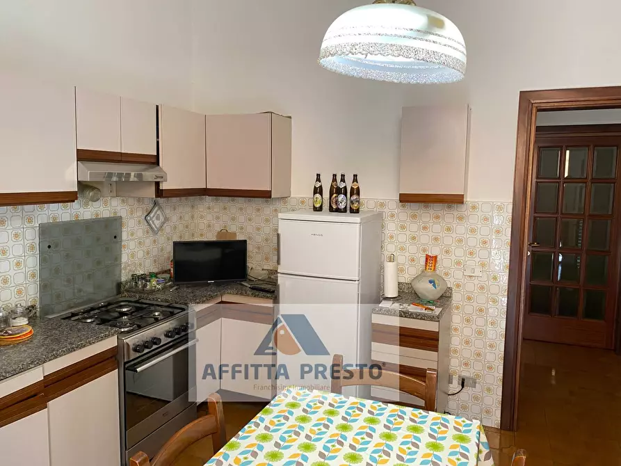 Immagine 3 di Camera in affitto  a Empoli