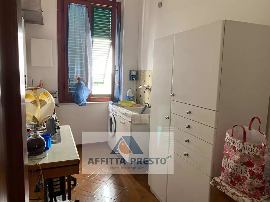 Immagine 9 di Camera in affitto  a Empoli