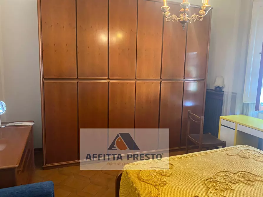 Immagine 12 di Camera in affitto  a Empoli