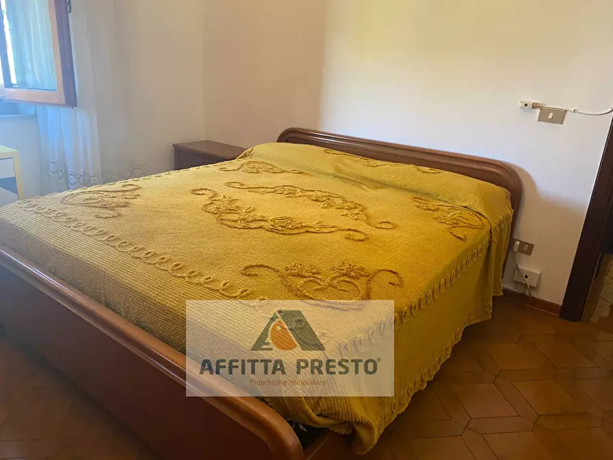 Immagine 14 di Camera in affitto  a Empoli