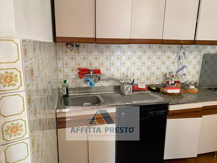 Immagine 20 di Camera in affitto  a Empoli