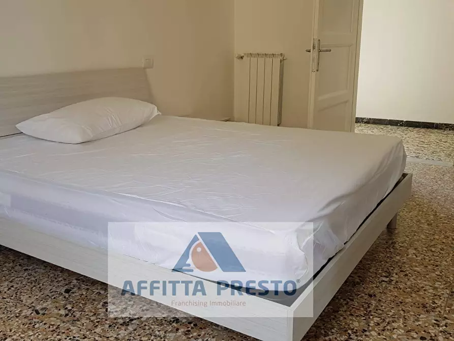 Immagine 3 di Camera in affitto  a Empoli