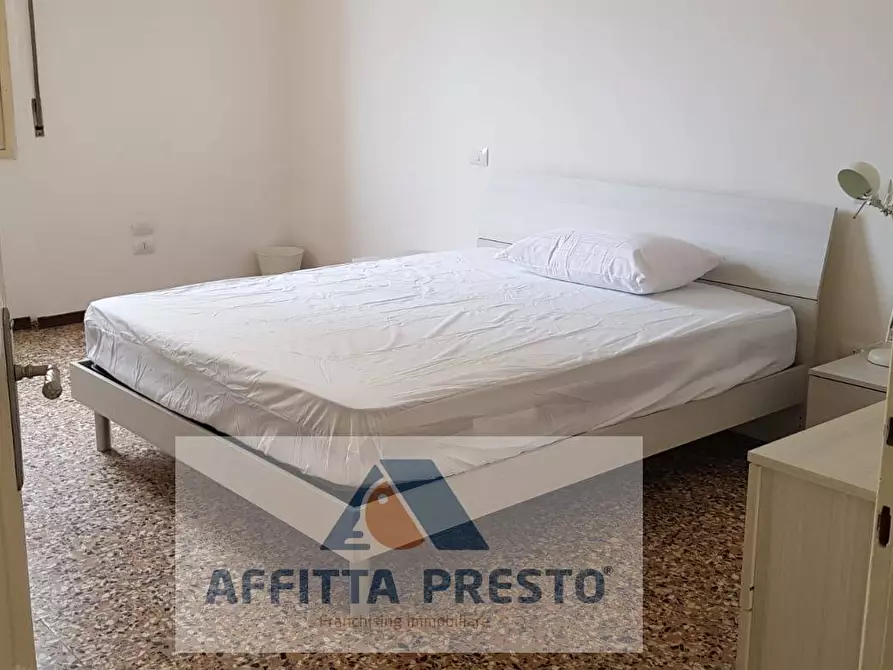 Immagine 7 di Camera in affitto  a Empoli