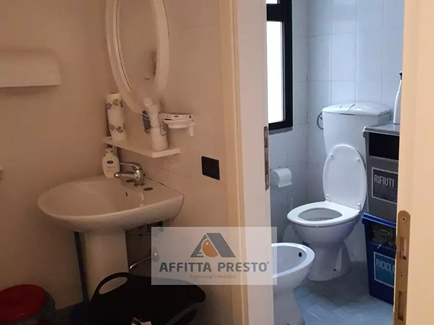 Immagine 6 di Ufficio in affitto  a Empoli