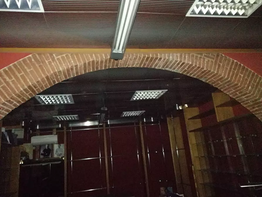 Immagine 1 di Negozio in affitto  a Montelupo Fiorentino