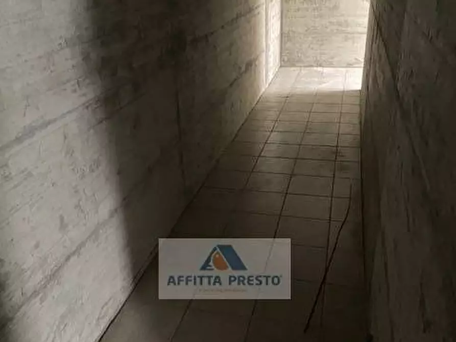 Immagine 6 di Attività commerciale in affitto  a San Miniato