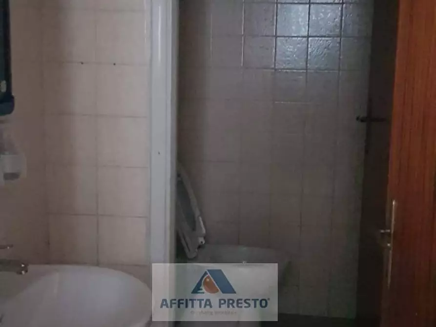 Immagine 4 di Laboratorio in affitto  a Vinci