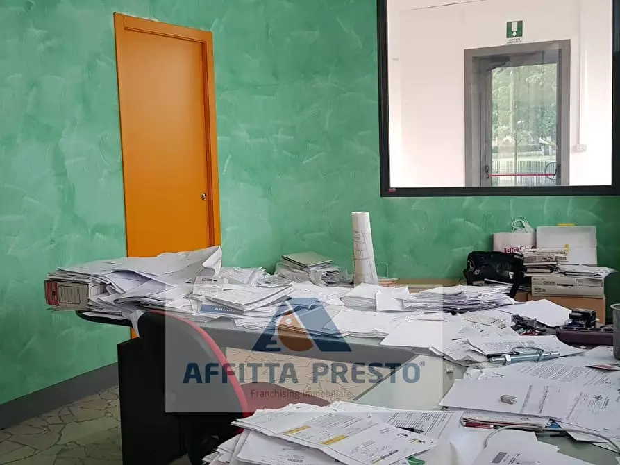 Immagine 16 di Laboratorio in affitto  a Vinci