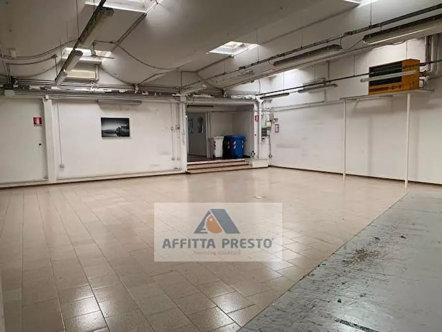 Immagine 9 di Laboratorio in affitto  a Empoli