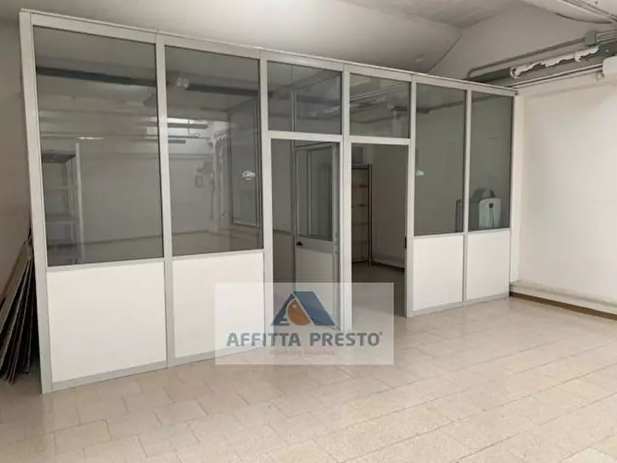 Immagine 11 di Laboratorio in affitto  a Empoli