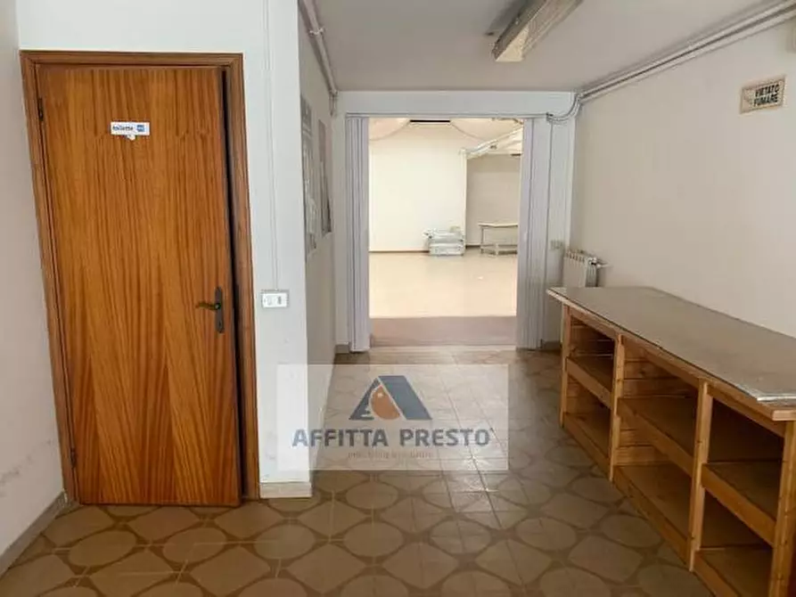 Immagine 14 di Laboratorio in affitto  a Empoli