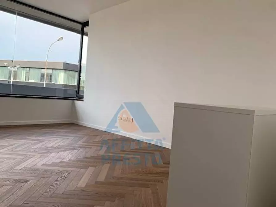 Immagine 2 di Ufficio in affitto  a Vinci