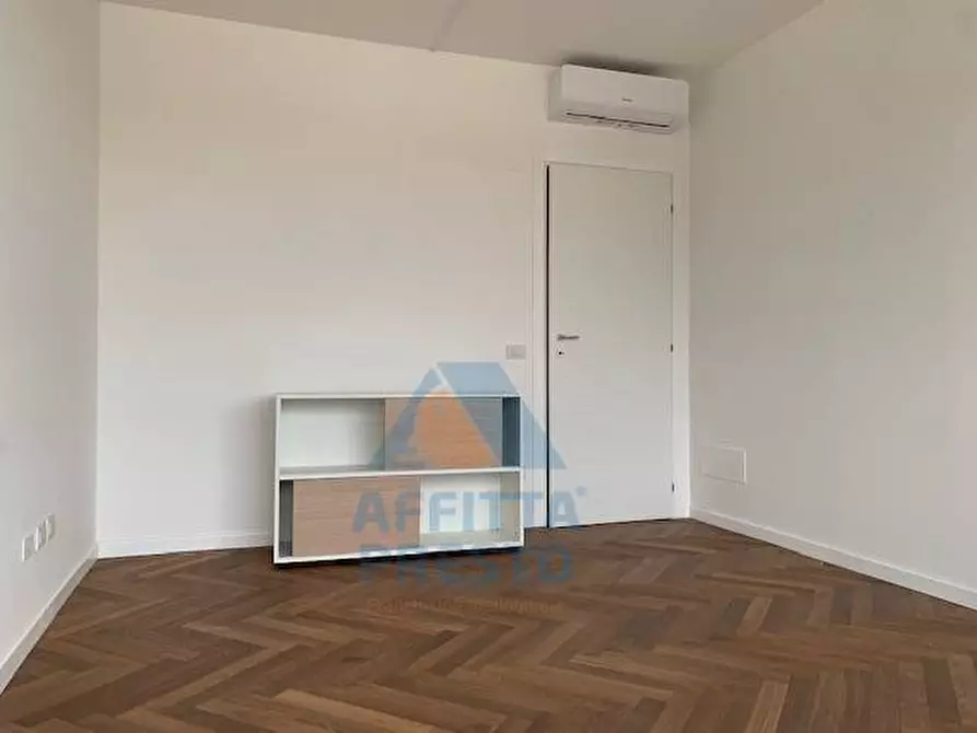 Immagine 5 di Ufficio in affitto  a Vinci